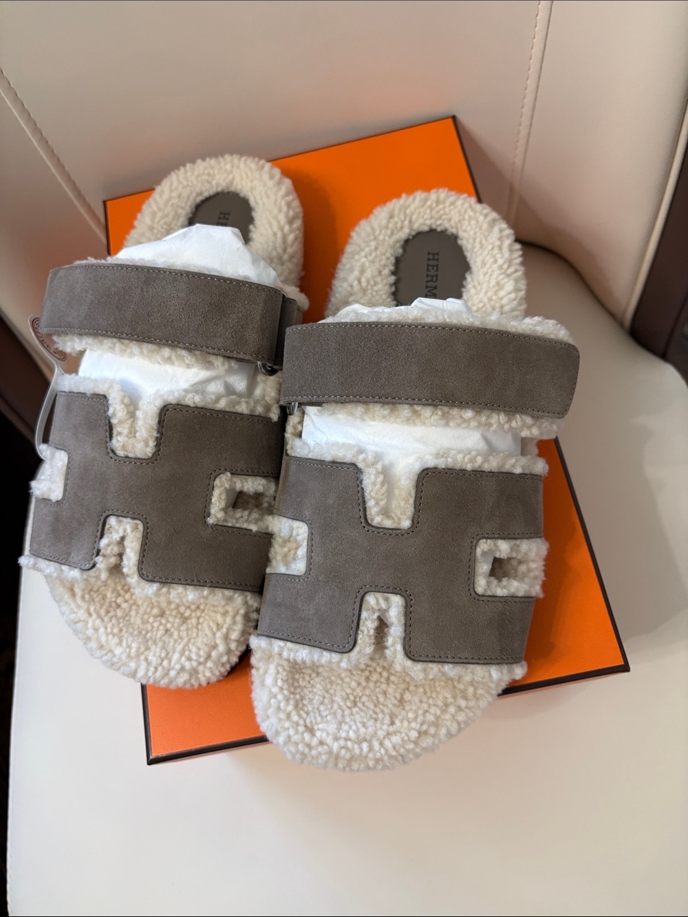 New Hermes Shearling Sandal Slides in Taupe and Cream etoupe